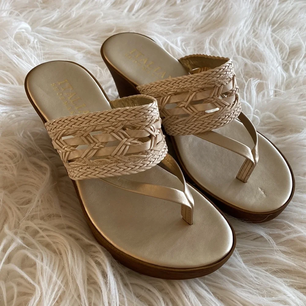 Italian Shoemakers Cream and Brown Wedges - Picture 2 of 16